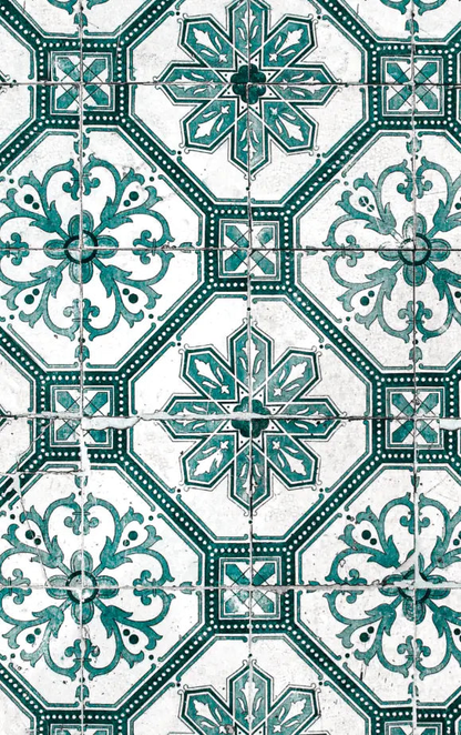 Queste piastrelle antiche, consumate dal trascorrere del tempo, evocano ricordi dolci e lontani. La delicatezza del verde, non troppo vivace, le rende ancor più suggvinileABETE