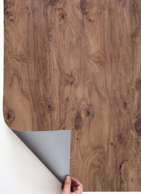 Sfondo fotografico in vinile con effetto legno scuro, rustico e senza doghe, perfetto per scatti caldi, autentici e pieni di atmosfera.