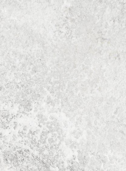 Mod. Grigio Nuvola: sfondo spugnato dai toni grigi e macchie bianche. Elegante e versatile, ideale per scatti food rustici e moderni.