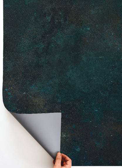 MALACHITE: Sfondo in vinile elegante con texture verde scuro e blu petrolio, ideale per food photography sofisticata