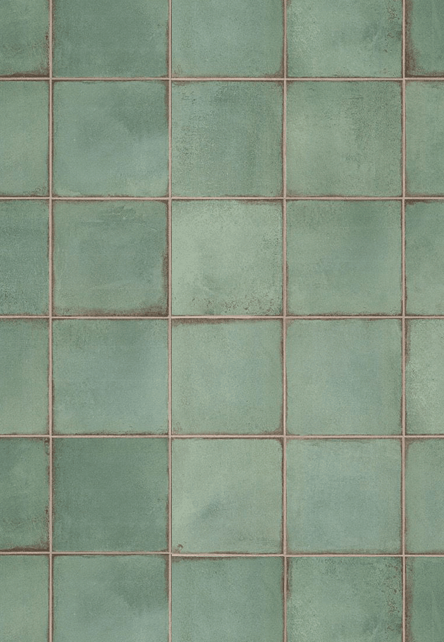 Lo sfondo "Pistacchio" presenta piastrelle di verde alternate con fughe marroni, creando un effetto retrò e dinamico. Perfetto per food photography