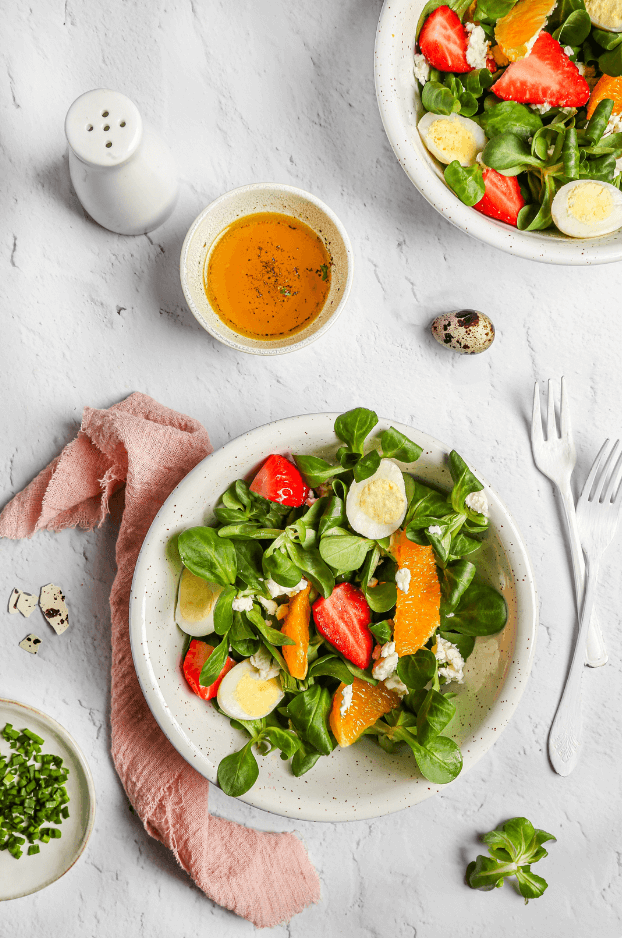 Sfondo fotografico in vinile 'Porcellana' con superficie liscia e opaca, tono neutro caldo che richiama l'intonaco bianco e ruvido. Ideale per fotografie di food
