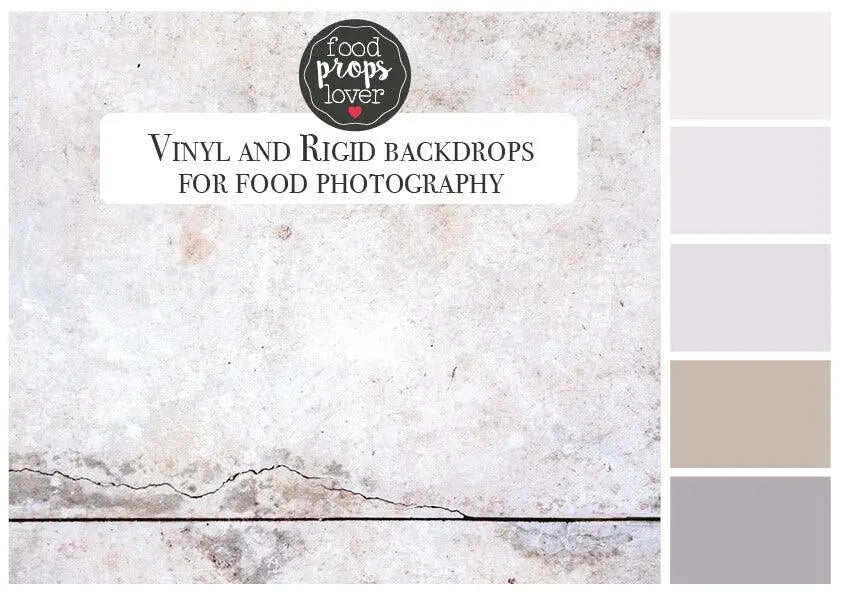 Una superficie che riproduce fedelmente l'aspetto della pietra, arricchita da una spaccatura orizzontale che la attraversa interamente, con linee e sfumature di tonapannello backdropLINOSA