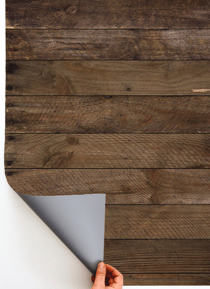 Sfondo fotografico per food photography in vinile con effetto legno rustico e vissuto, perfetto per scatti caldi e autentici.