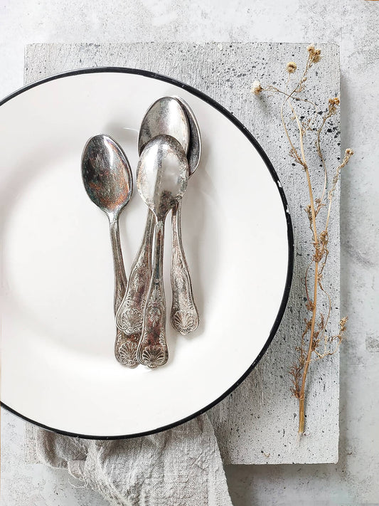 ELEGANT MATTE CUTLERY