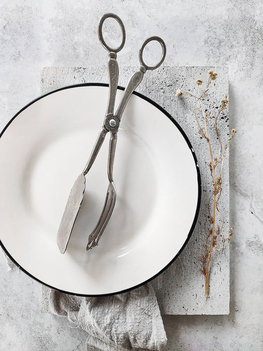 ELEGANT MATTE CUTLERY