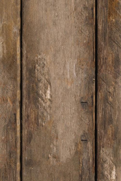 Sfondo fotografico AMBRA, con legno a doghe di diverse dimensioni in tonalità calde. L'atmosfera rustica e vissuta rende questo sfondo molto versatile.